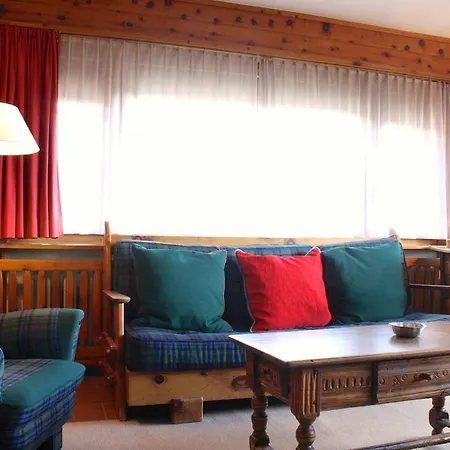 Spacious & Central For Up To 12 Guest, Chalet Haut-praz * Crans-Montana