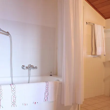 Chalet Spacious & Central For Up To 12 Guest, Chalet Haut-praz Crans-Montana