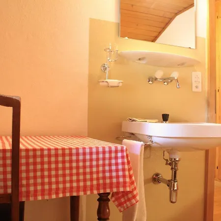 Chalet Spacious & Central For Up To 12 Guest, Chalet Haut-praz Crans-Montana
